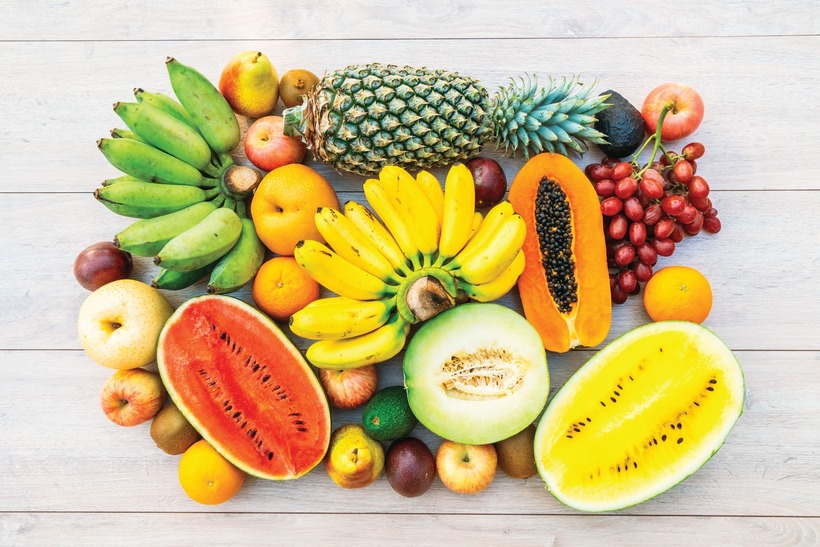 Ăn quá nhiều, đặc biệt là các loại quả ngọt như nho, xoài, chuối, có thể gây hại cho gan. Ảnh minh họa.