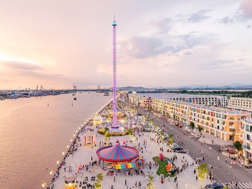 Không gian thoáng đãng với vô vàn trải nghiệm thú vị tại Phố đi bộ - Công viên Vũ Yên