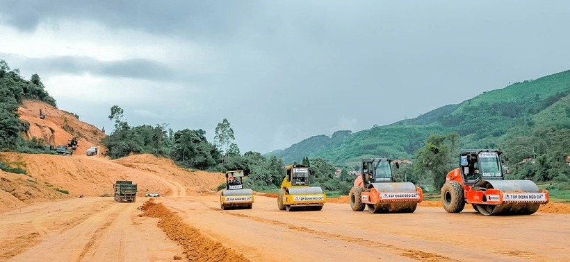 Thi công cao tốc Hữu Nghị - Chi Lăng