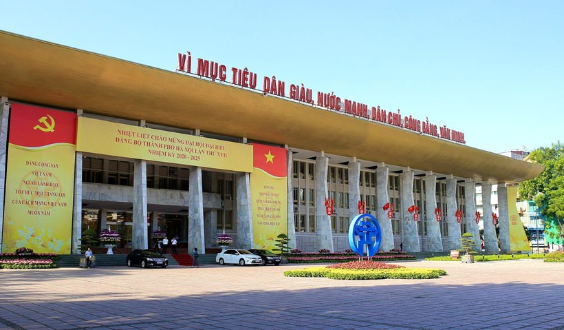 Cung Văn hóa Hữu nghị Việt Xô có tên chính thức là Cung Lao động Văn hóa Hữu nghị Việt Xô.