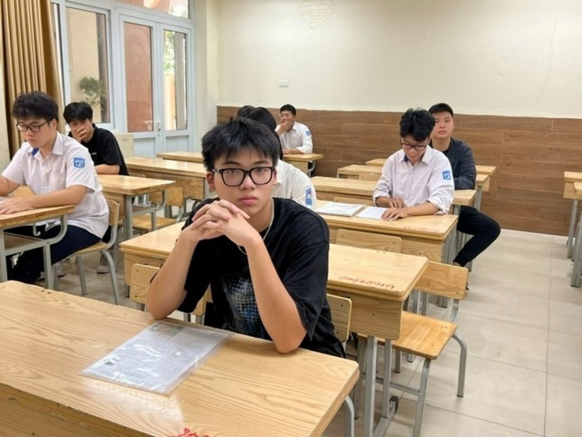 Mỗi thí sinh dự thi 4 môn, gồm 2 môn bắt buộc là Toán và Ngữ văn và 2 môn tự chọn. Ảnh minh họa: Tiền Phong