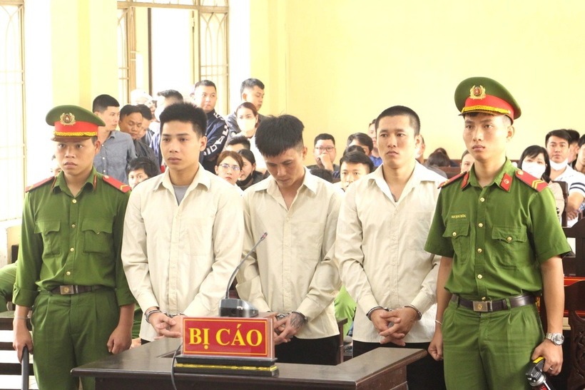 Các bị cáo (từ trái sang) Khánh, Vũ và Hận. (Ảnh: Dân trí)