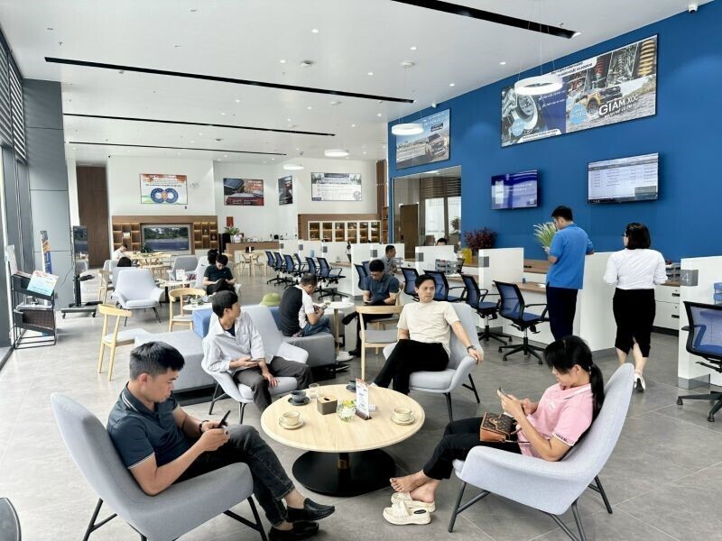 Ford Cẩm Phả hệ thống Showroom hiện đại tiêu chuẩn toàn cầu