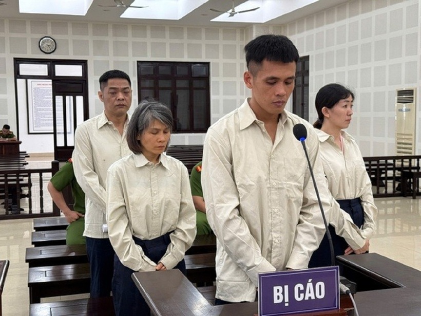 Các bị cáo tại phiên xét xử. Ảnh: Thanh Niên
