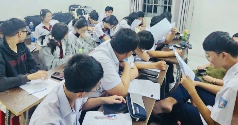 Học sinh có cái nhìn đa dạng, tích cực khi Thông tư 29 quy định về quản lý dạy thêm, học thêm có hiệu lực. Ảnh minh họa