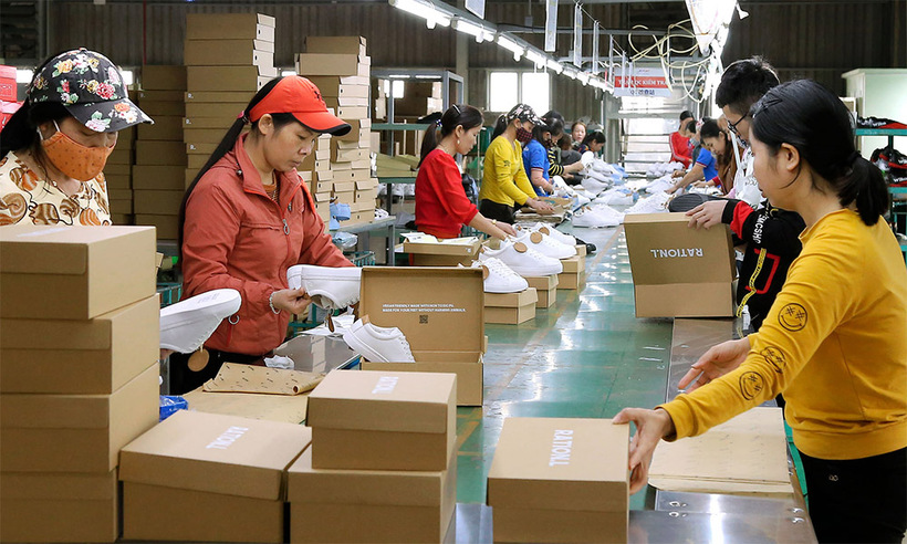 Luật Bảo hiểm xã hội năm 2024 sẽ mở rộng đối tượng tham gia bảo hiểm xã hội bắt buộc nhằm phù hợp với sự thay đổi của quan hệ lao động. (Ảnh: BHXH)