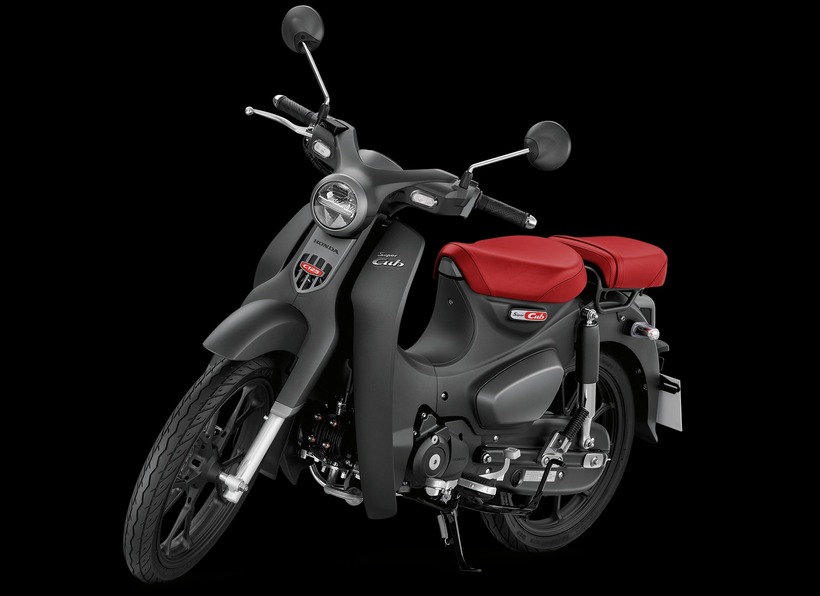 Honda Super Cub C125 phiên bản đặc biệt màu đen. (Ảnh: Honda)