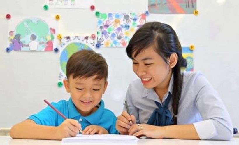 Một số giáo viên băn khoăn liệu việc dạy thêm online có vi phạm Thông tư 29 của Bộ GD&ĐT quy định về dạy thêm, học thêm. Ảnh minh họa