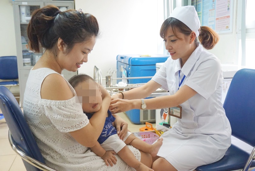 Bộ Y tế sẽ bố trí kịp thời vắc xin phòng sởi tới các địa phương