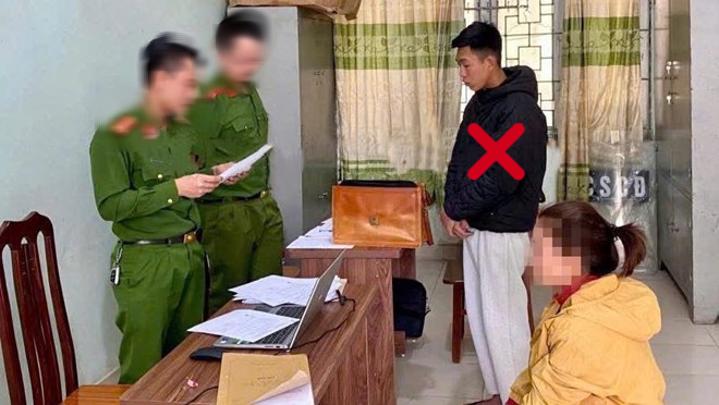 Bùi Huy Hoàng bị khởi tố vì chém trọng thương hàng xóm. Ảnh: Dân Việt