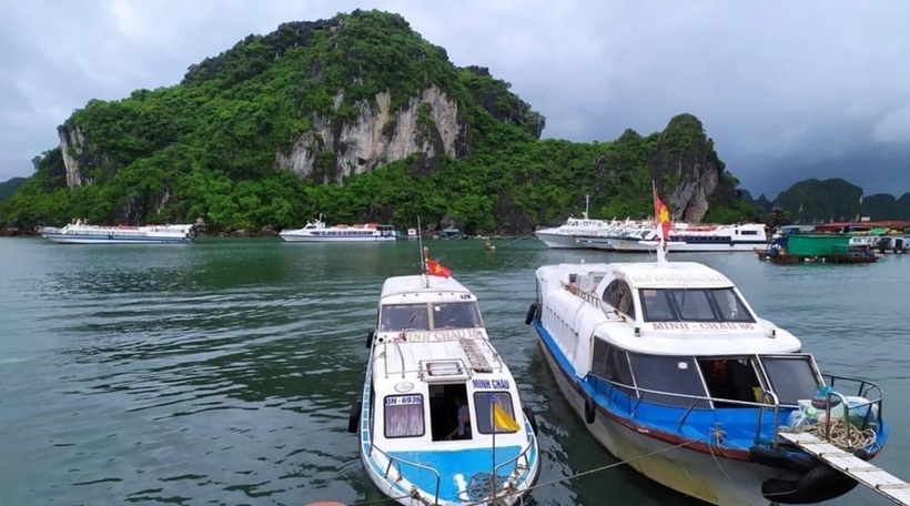 Thời gian di chuyển ra Đảo Ngọc Vừng là 2 tiếng. Ảnh minh họa.