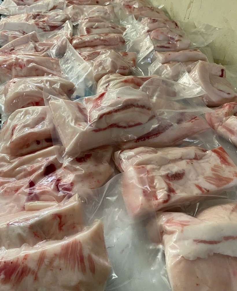 Mỡ khẩu lợn đen giá có thể lên tới 220.000 đồng/kg. Ảnh: VietNamnet