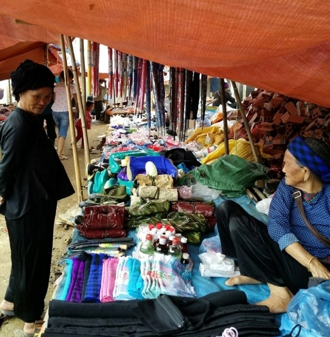 Chợ phiên Cao Sơn