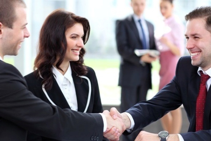 Phiên dịch viên chịu trách nhiệm chính trong việc thực hiện các công việc liên quan đến phiên dịch ngôn ngữ. Ảnh minh họa.