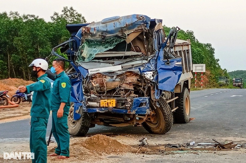 Hiện trường xảy ra vụ tai nạn. Ảnh: Báo Dân trí.