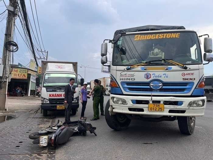 Cảnh sát dựng lại hiện trường. Ảnh: Báo Người lao động.