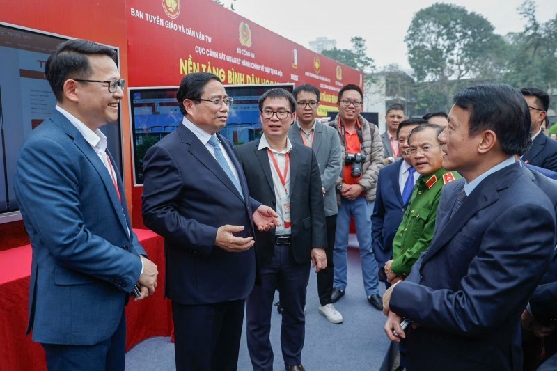 Thủ tướng: Mệnh lệnh trái tim, tư duy thông minh và hành động quyết liệt trong "Bình dân học vụ số" - 6