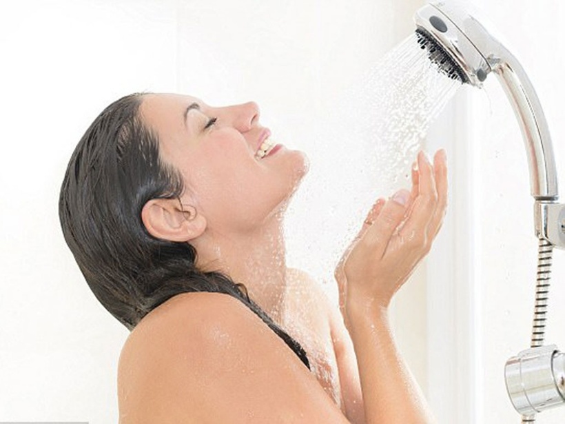 Dù bẩn đến mấy cũng không tắm những khung giờ này kẻo đột quỵ, hối không kịp - 1