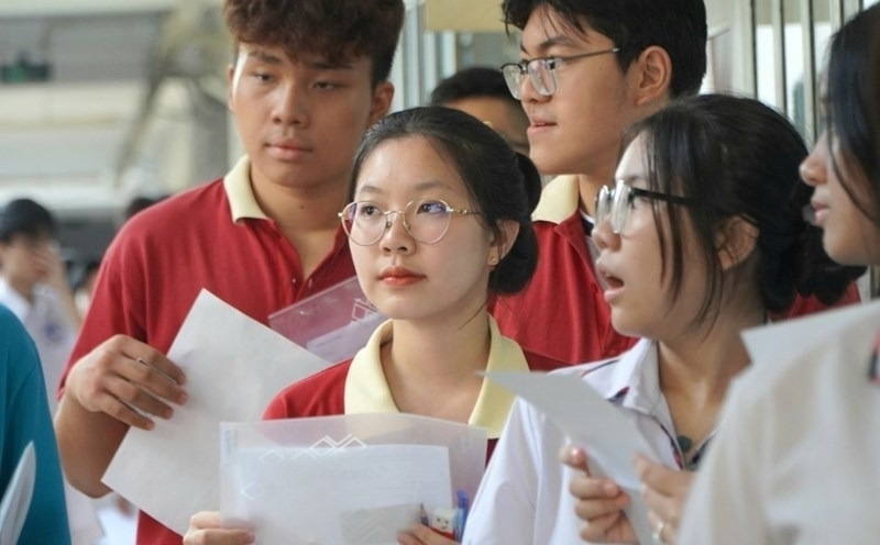 Bộ Giáo dục và Đào tạo công bố công thức quy đổi điểm xét tuyển đại học năm 2025. Ảnh: Lao động