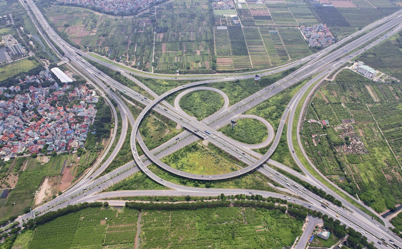 Hạ tầng khu vực phía Đông Hà Nội phát triển mạnh mẽ, mở ra cơ hội giao thương sầm uất và tiềm năng lớn cho các doanh nghiệp và nhà đầu tư. (Nguồn ảnh: Tạp chí tài chính).