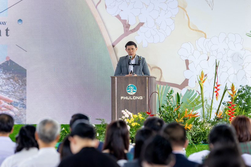 Ông Ong Qui Rong - Giám đốc thiết kế Công ty Ong&Ong phát biểu tại sự kiện. Ảnh: Hoàng Nam