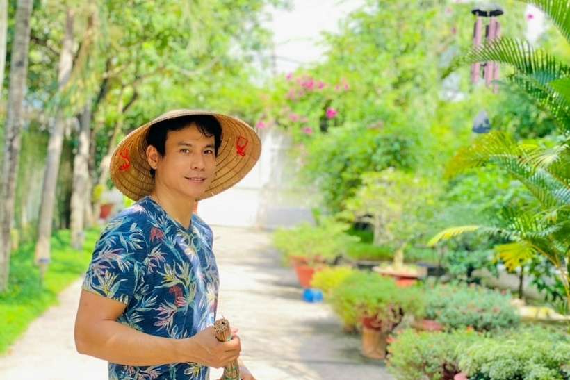 Ở tuổi U50, anh có cuộc sống độc thân bình yên trong căn nhà vườn 800m2 ở huyện Củ Chi (TP.HCM).