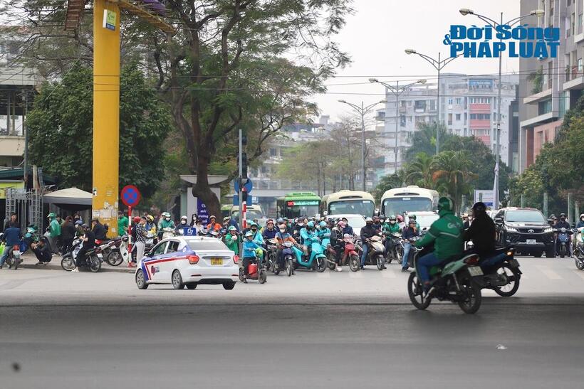 Khu vực nút giao Phạm Hùng - Tôn Thất Thuyết - Nguyễn Hoàng (Hà Nội) được xem là "điểm nóng" về giao thông khu vực