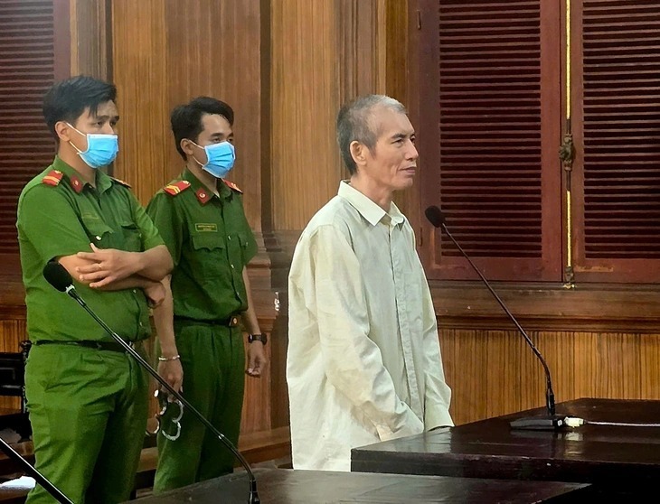 Bị cáo Lê Văn Cương nghe hội đồng xét xử tuyên án. Ảnh: Tuổi Trẻ