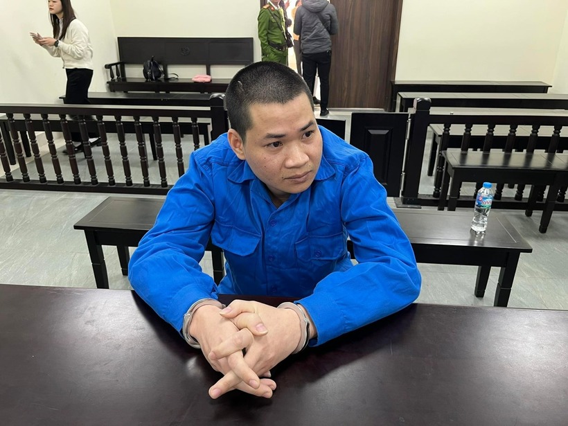 Bị cáo Công tại phiên xét xử. Ảnh: Dân Việt