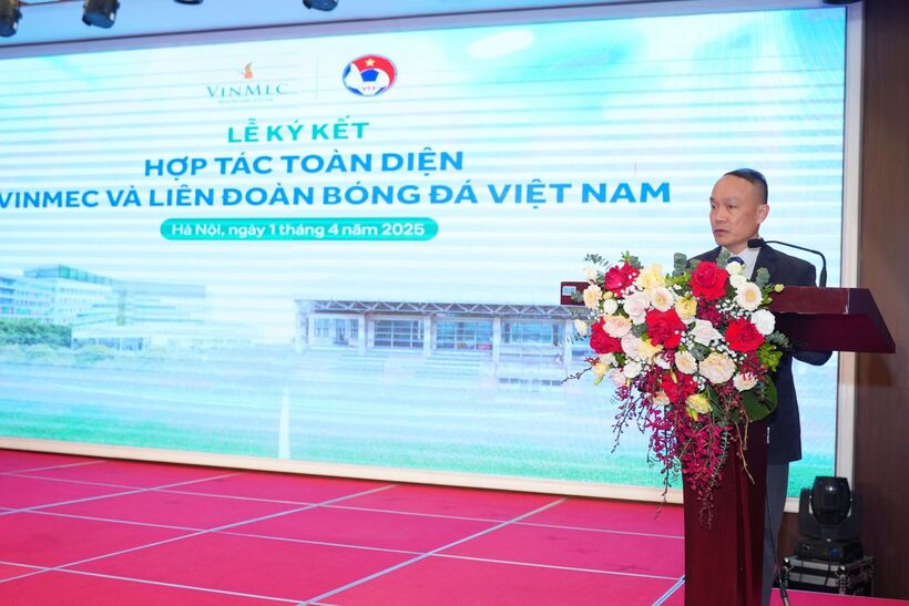 Ông Nguyễn Văn Phú, Tổng Thư ký Liên đoàn bóng đá Việt Nam đánh giá cao chất lượng điều trị chuyên nghiệp mà Vinmec trong quá trình nâng cao thành tích thi đấu của các đội tuyển.