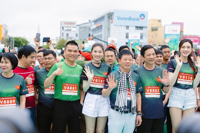 Hơn 7.000 vận động viên tham gia Giải Tiền Phong Marathon 2025 - 1