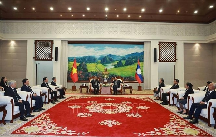 Tổng Bí thư Tô Lâm gặp Tổng Bí thư, Chủ tịch nước Lào Thongloun Sisoulith . Ảnh: Thống Nhất/TTXVN