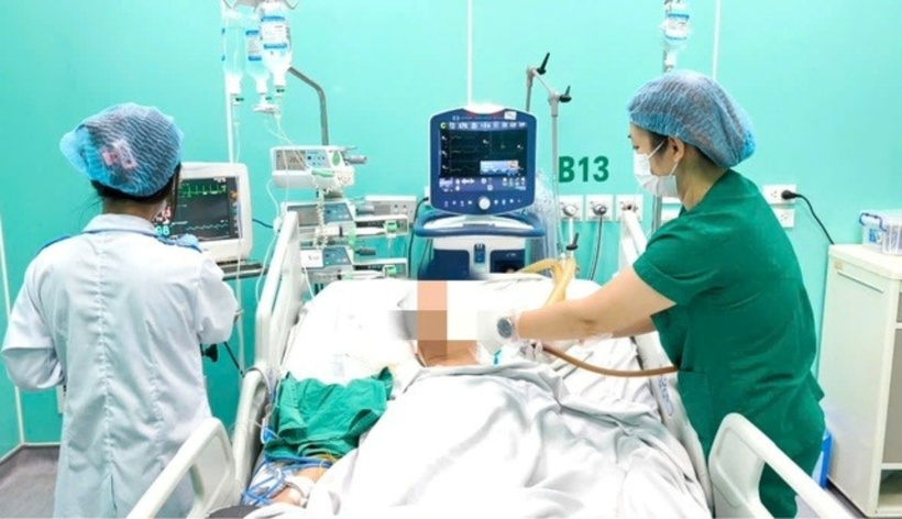 Tiêm vắc xin là biện pháp phòng bệnh chủ động và hiệu quả nhất hiện nay. Ảnh: Người Lao Động.