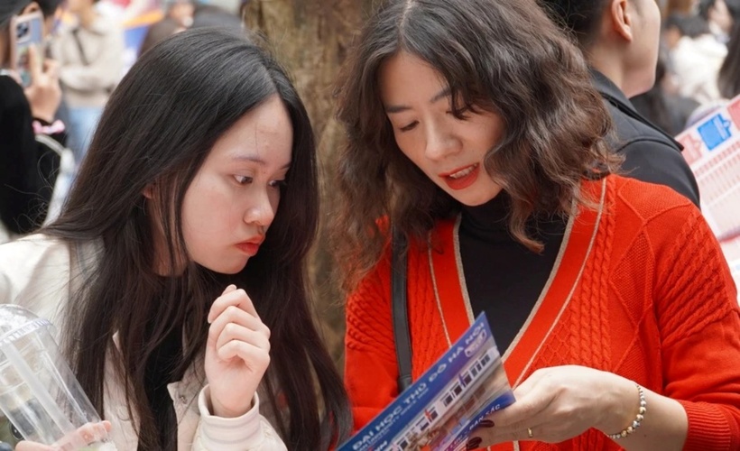 Bộ GD&ĐT sẽ ban hành khung quy đổi chung, không phân biệt theo ngành mà dựa trên dữ liệu rộng của tất cả thí sinh, có thể theo từng khối xét tuyển. Ảnh minh họa: Giáo Dục và Thời Đại