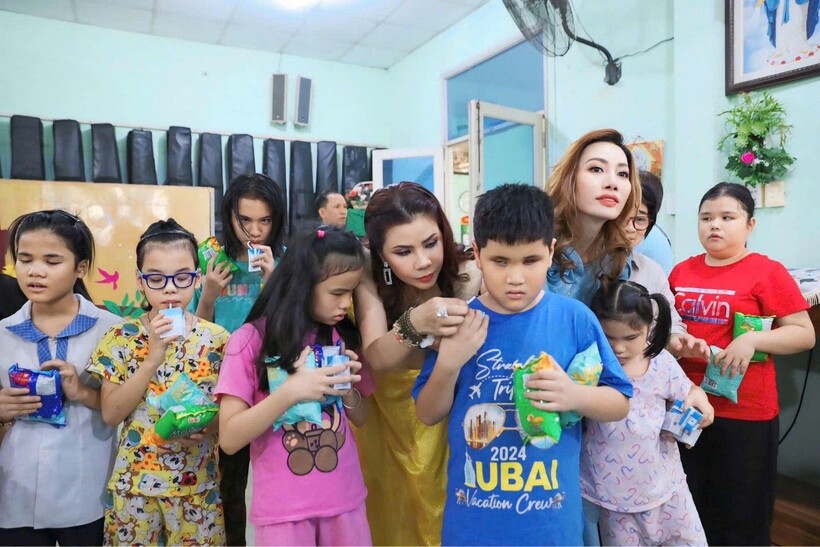 Sau đăng quang, Hoa hậu Diễm Giang ngày càng tích cực hoạt động thiện nguyện - 5