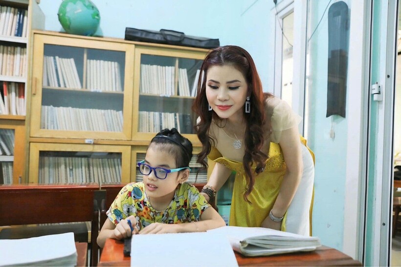 Sau đăng quang, Hoa hậu Diễm Giang ngày càng tích cực hoạt động thiện nguyện - 8