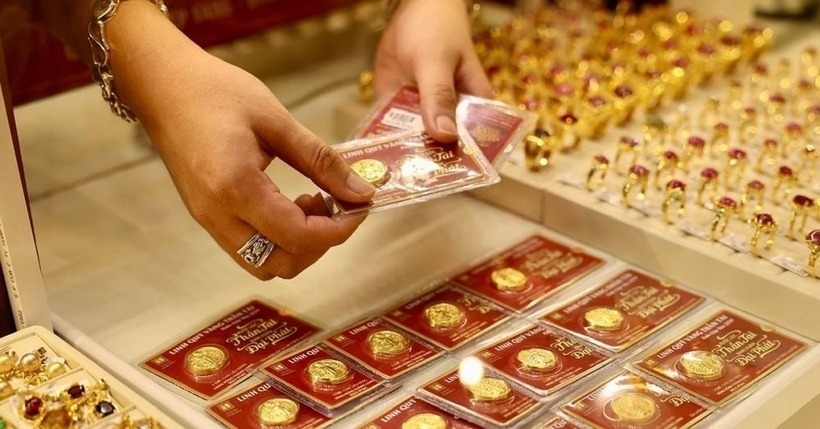 Vàng miếng và vàng nhẫn SJC đồng loạt lao dốc không phanh. Ảnh: Công lý