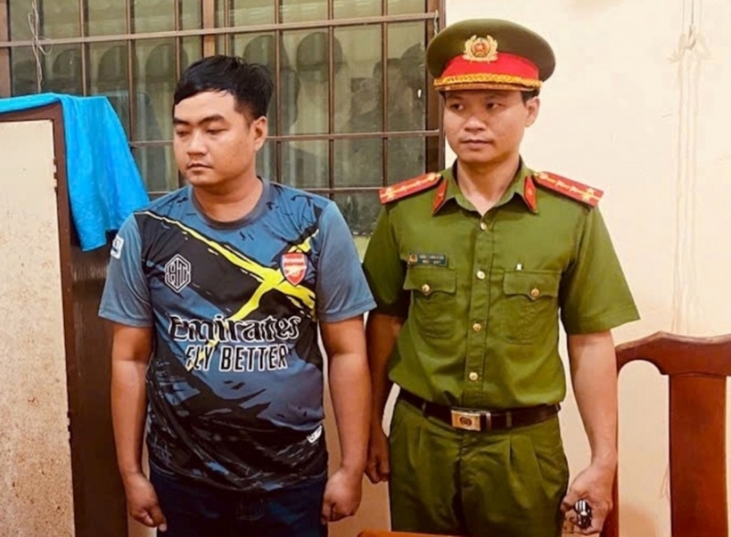Võ Minh Tiến bị khởi tố, bắt tạm giam để điều tra về tội Lừa đảo chiếm đoạt tài sản. Ảnh: Công An Nhân Dân