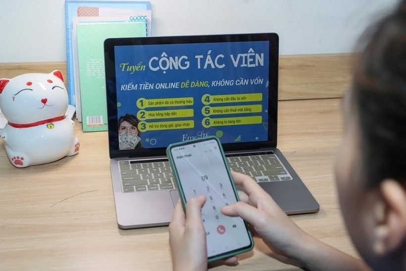 Người phụ nữ bị lừa hơn 700 triệu đồng khi làm cộng tác viên online. Ảnh minh họa: VOV
