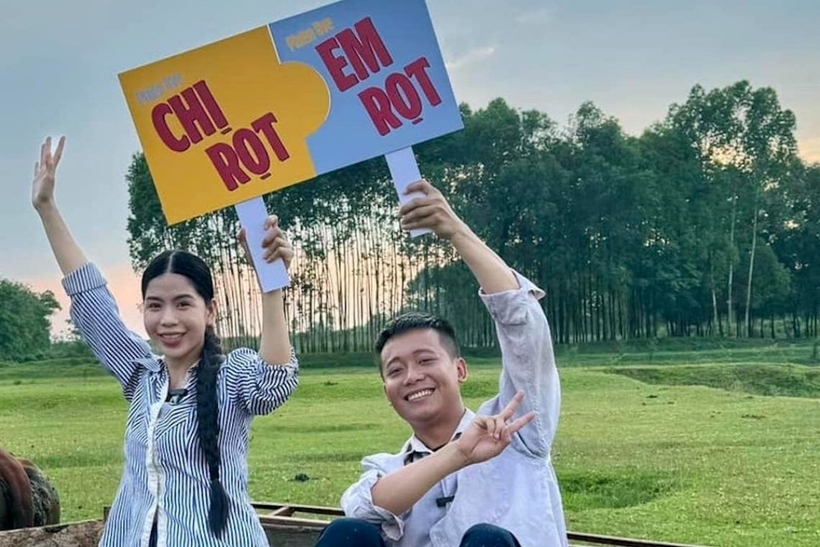 Quang Linh Vlogs và Hằng Du Mục. Ảnh: VietNamNet