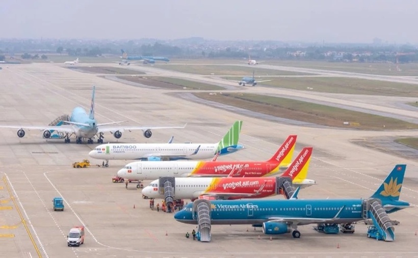 Dịp nghỉ lễ 30/4, hàng không “khan” vé, giá cao. (Ảnh: Báo Nhân dân)