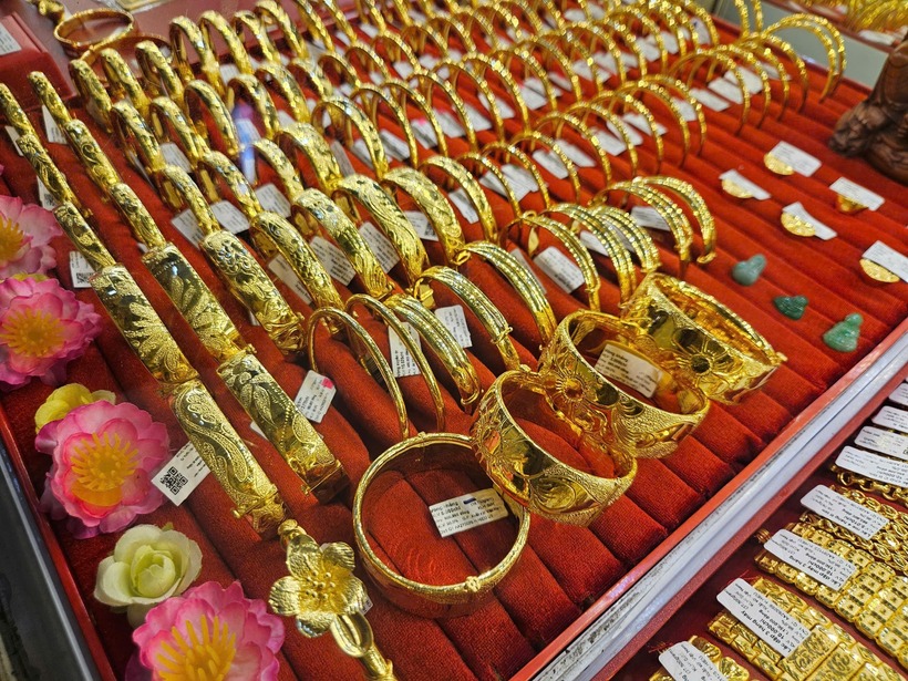 Tin giá vàng chiều nay (6/4): Vàng nhẫn, vàng SJC "lao dốc" mạnh, nhưng vẫn ở ngưỡng cao. Ảnh minh họa