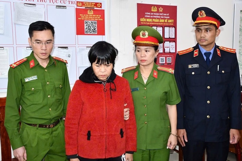 Đối tượng Tô Thị Ty Na tại cơ quan công an. (Ảnh: SGGP)
