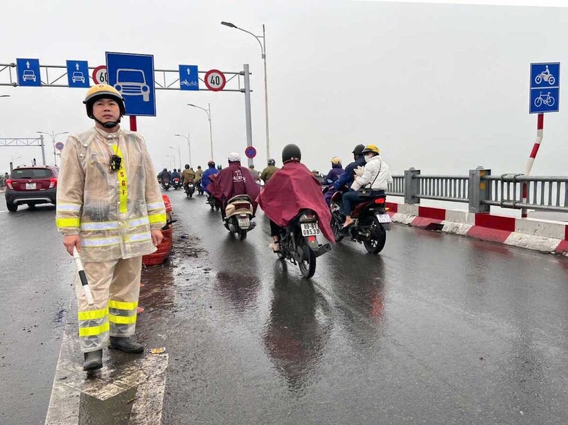 CSGT được tăng cường trên các tuyến giao thông trọng điểm để kịp thời xử lý các tình huống