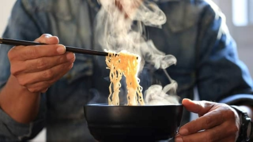 1 tuần nên ăn mấy gói mì tôm? Ảnh minh hoạ