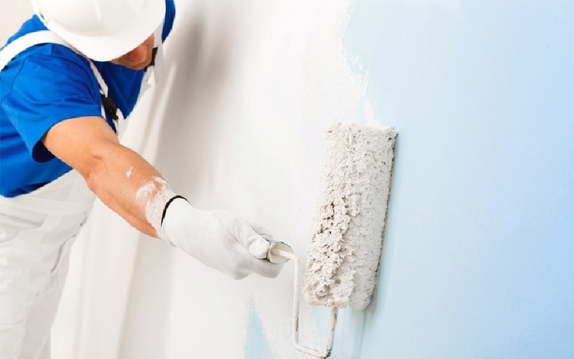 Sơn là công đoạn quan trọng để đảm bảo tính thẩm mỹ, đồng thời bảo vệ ngôi nhà khỏi tác động của môi trường và thời tiết.