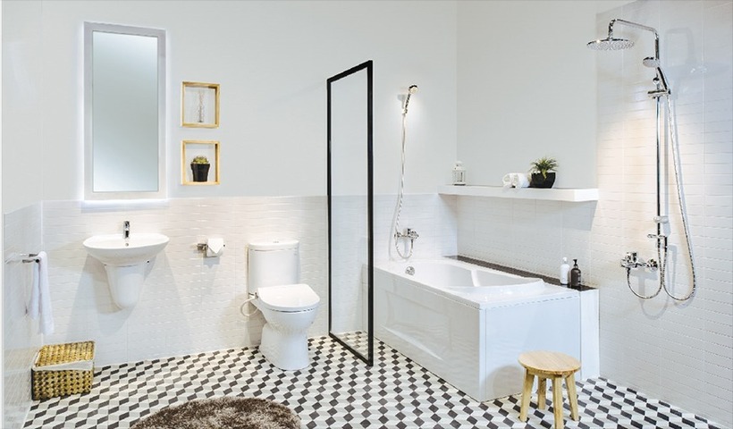 Khi thi công phòng vệ sinh, các thiết bị nước như vòi sen, vòi chậu rửa mặt nên được ưu tiên dùng loại tốt.