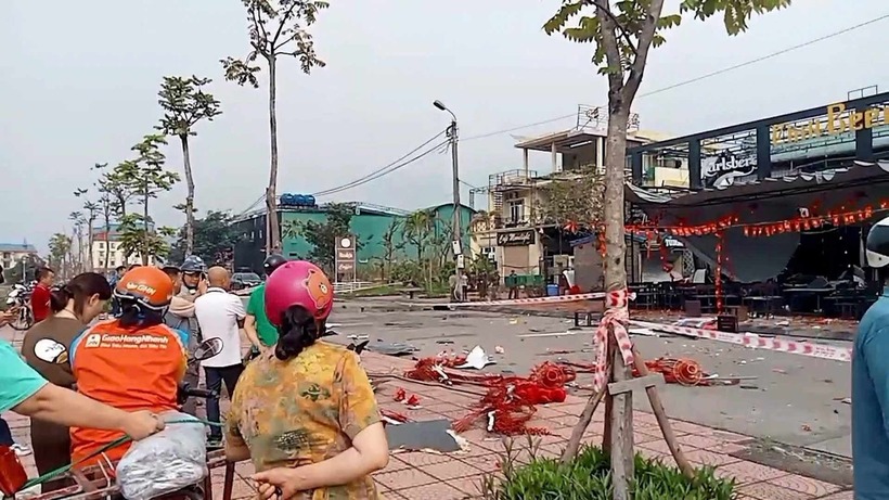 Cảnh tan hoang sau tiếng nổ lớn.