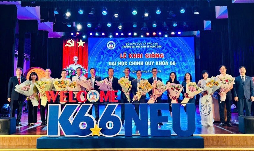 Bảo Việt tặng học bổng “Quỹ xe đạp chở ước mơ” cho trẻ em nghèo hiếu học trong gần 20 năm qua