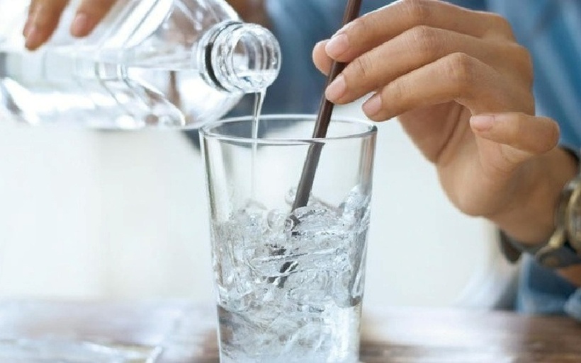 Nước không chỉ đóng vai trò quan trọng với cơ thể mà còn cần thiết để thận làm việc hiệu quả và khỏe mạnh.